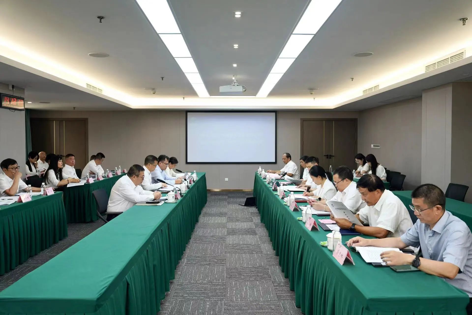 省yl6809永利集团召开2023年度经理层向董事会述职汇报会